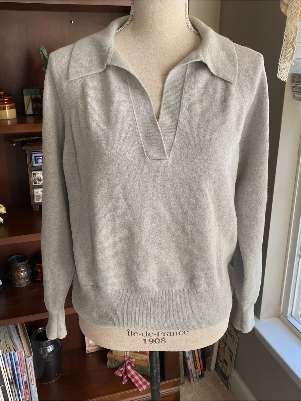 J. Crew 100% Cashmere Light Gray V-Neck Collared Polo Sweater EUC - Picture 3 of 12